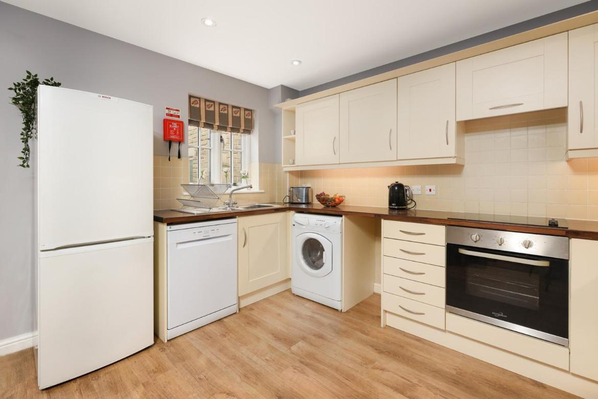 Hopton Cottage - Darwin Lake Holiday Village Матлок Екстериор снимка